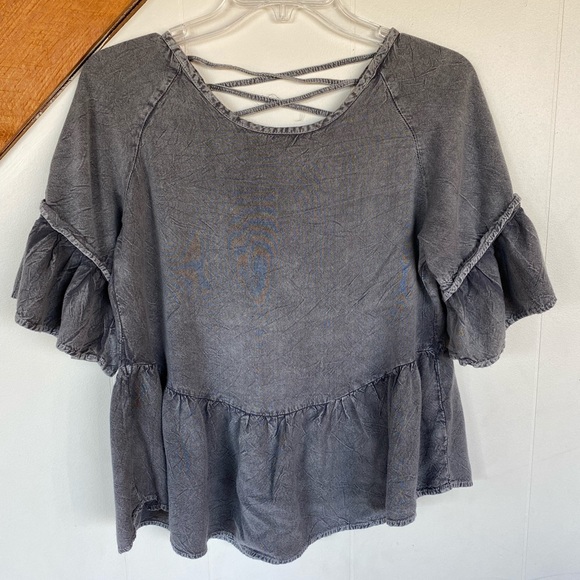 Style Envy - Gray Bell Sleeve Tshirt - Flowing Fit - Picture 1 of 3